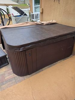 2013 White Water S105 Hot Tub – Good Condition, 6-Person, 56 Jets - Clermont, FL