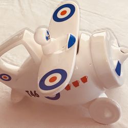 T46  Tea Pot Ceramic Wings Pop Off To Add Liquid, In Perfect Condition No Chips Or Cracks
