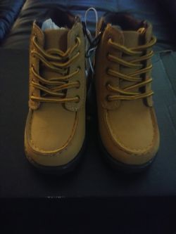 7C BOOTS NWT