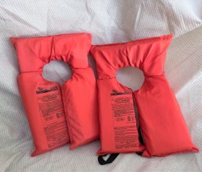 Stearns Adult Universal Life Jackets – Set of 2