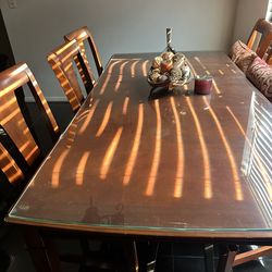 Dinning Table With 6 Chairs