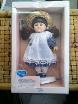 1988 Vogue Dolls Ginny Starting School #71-2980 hard vinyl 8in vintage doll