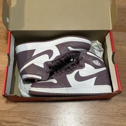 Jordan 1 Mid