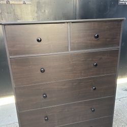 6 Drawers Dresser Available In Different Colors 