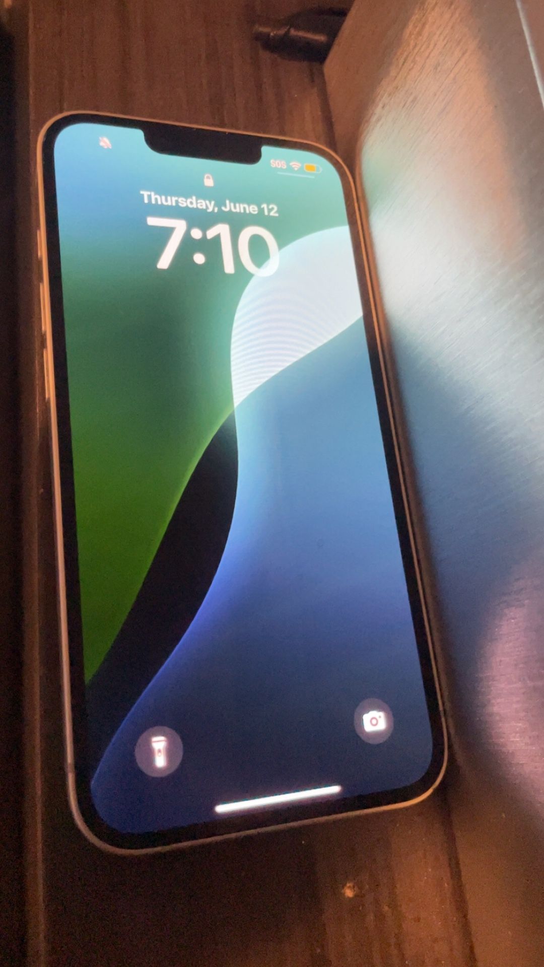 iPhone 16e
