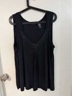 NY & Co Sequenced V-Neck Top