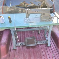 Juki Sewing Machine DDL 555 ( single needle ) with table & lamp