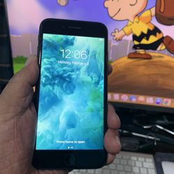 iPhone 7-32Gb Unlocked For Sale $60