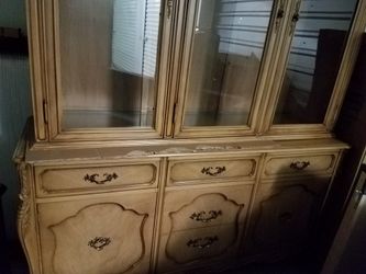 2 piece china hutch/buffett