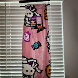 Hello Kitty Mummy Blanket 