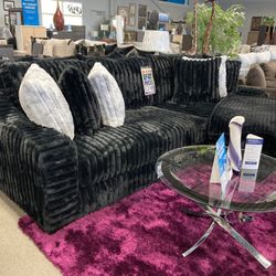 black sectional🖤🩷 $2,399