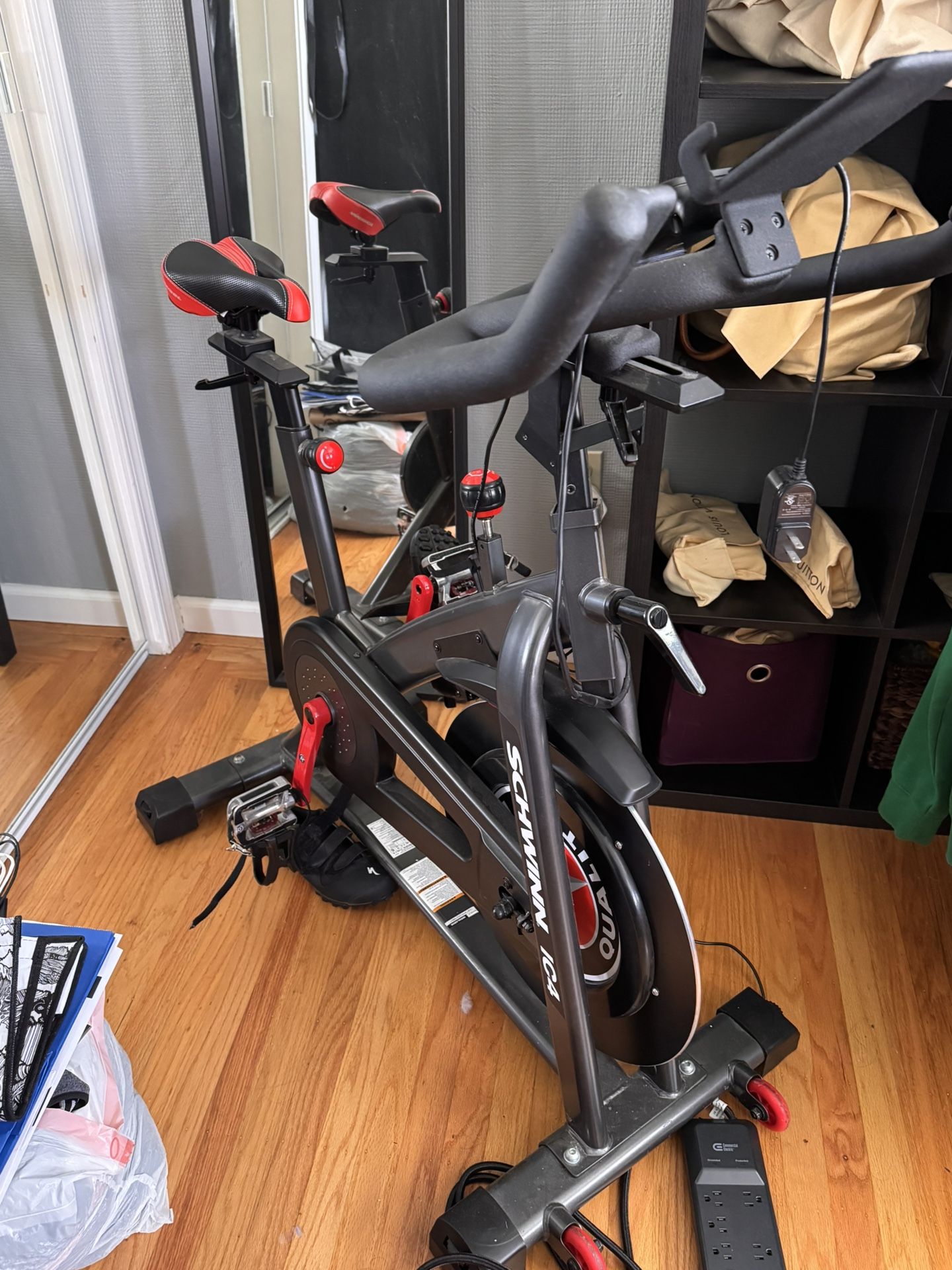 Schwinn IC4 Stationary Bike