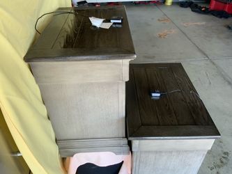 Beautifull-set of 2 nightstand