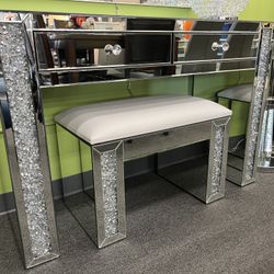 ❗PRICE REDUCED❗ Noralie Vanity Desk w/Stool  👍FREE FINANCING AVAILABLE❗NO CREDIT CHECK❗ 