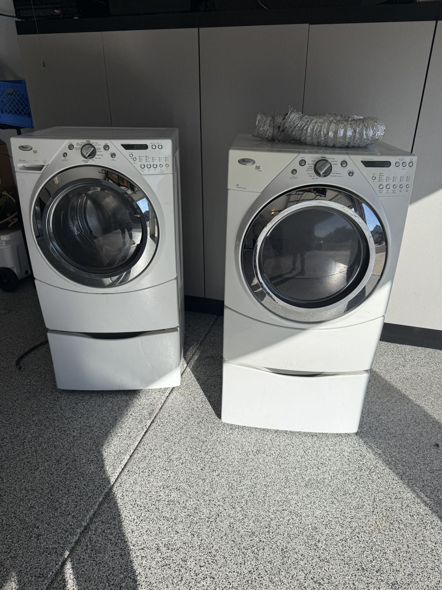 Whirlpool Duet Washer & Electric Dryer