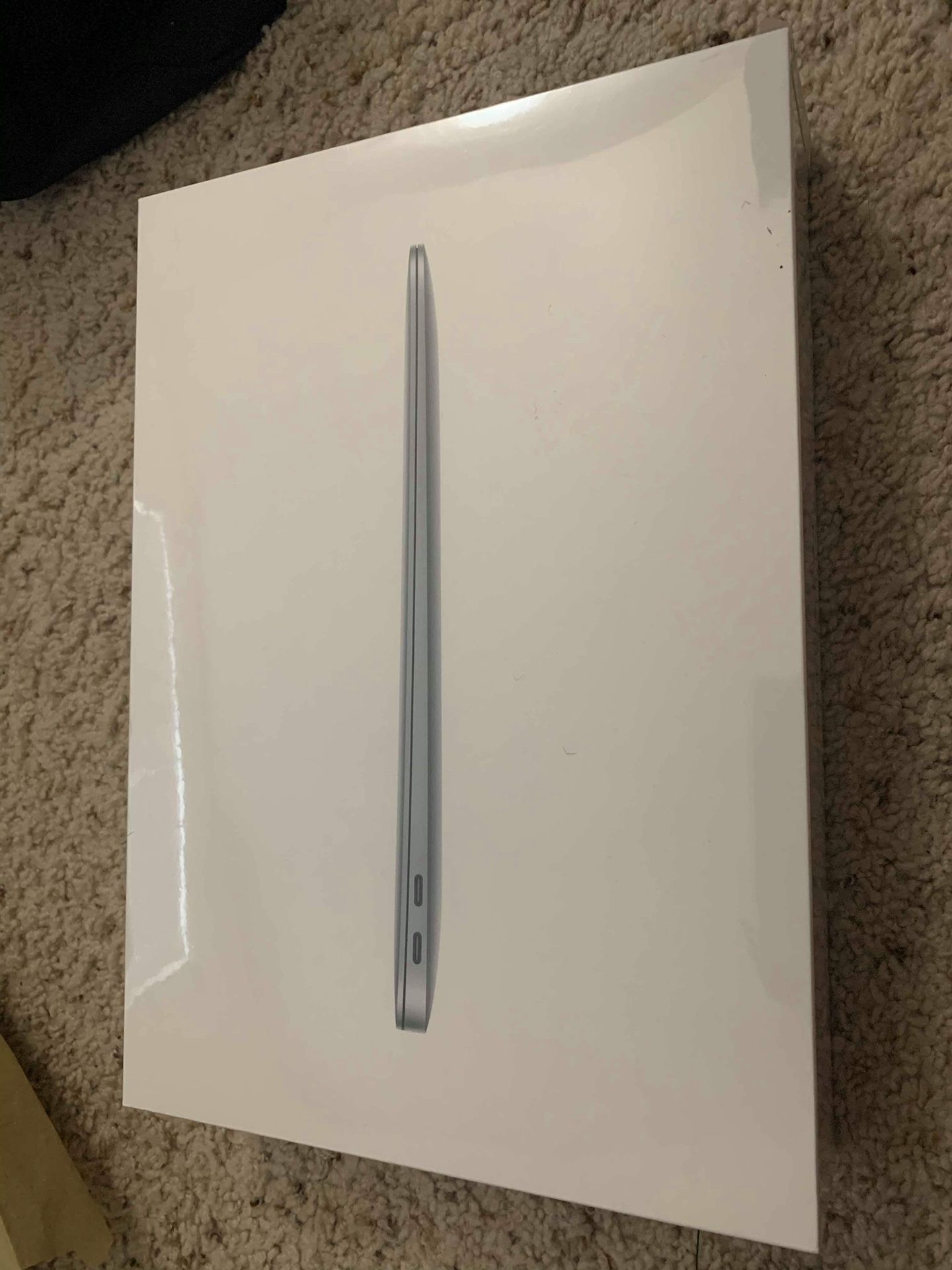 Macbook air 13' 2019 NEw sealed