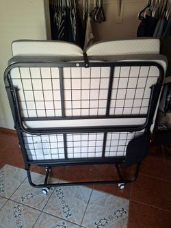 foldable bed / roller away bed Twin size