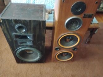 Floor speakers