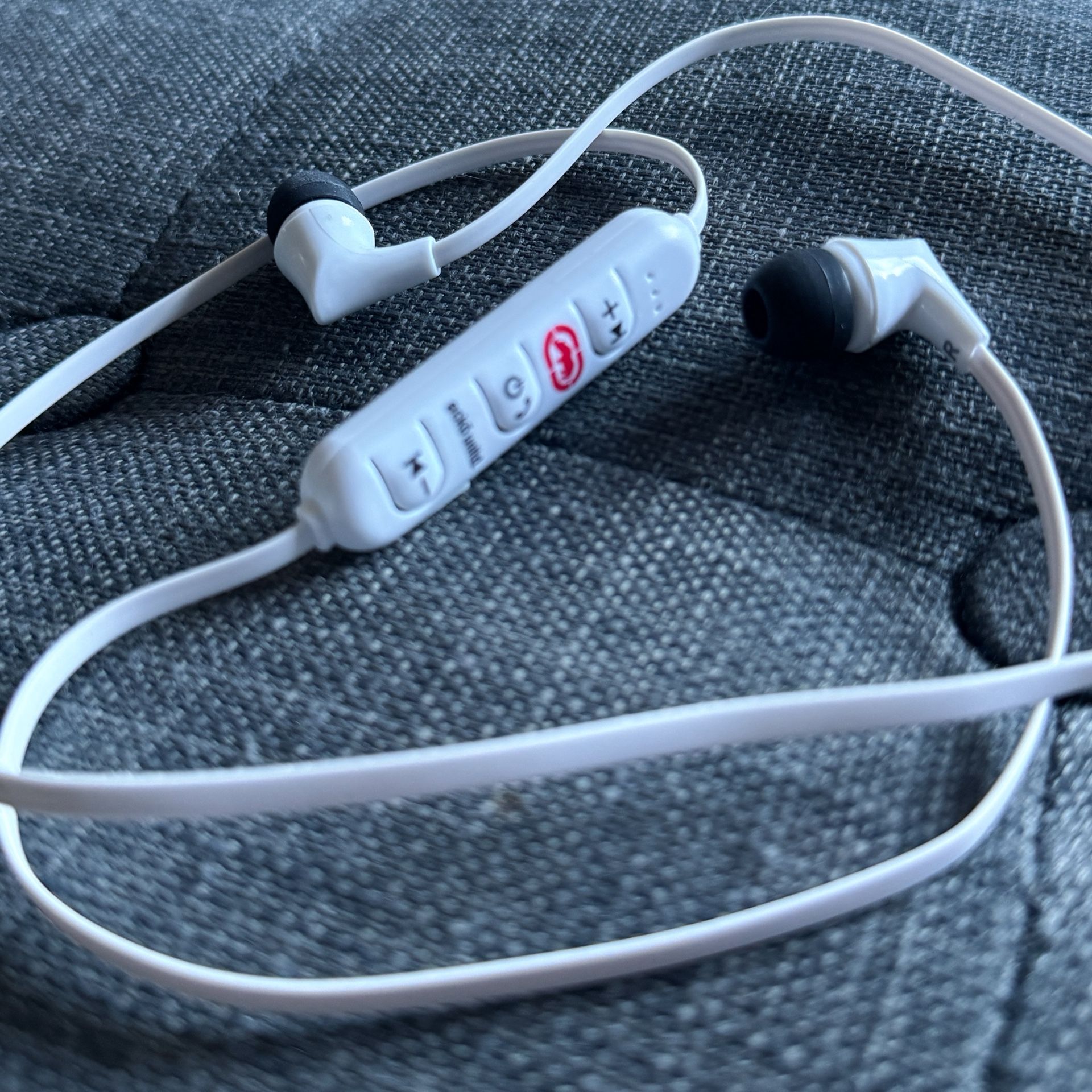 ECKO UNLIMITED - Bluetooth Earbuds