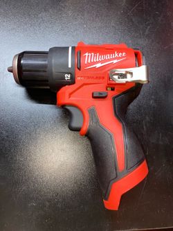 Milwaukee M12 compact drill
