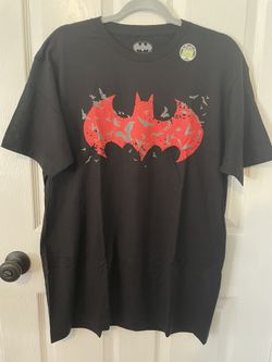 New Licensed Batman Glow In The Dark T-shirt Size L