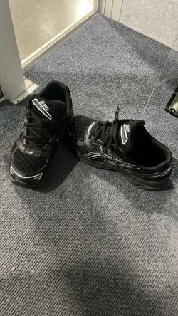 Black on black ASICS 1130