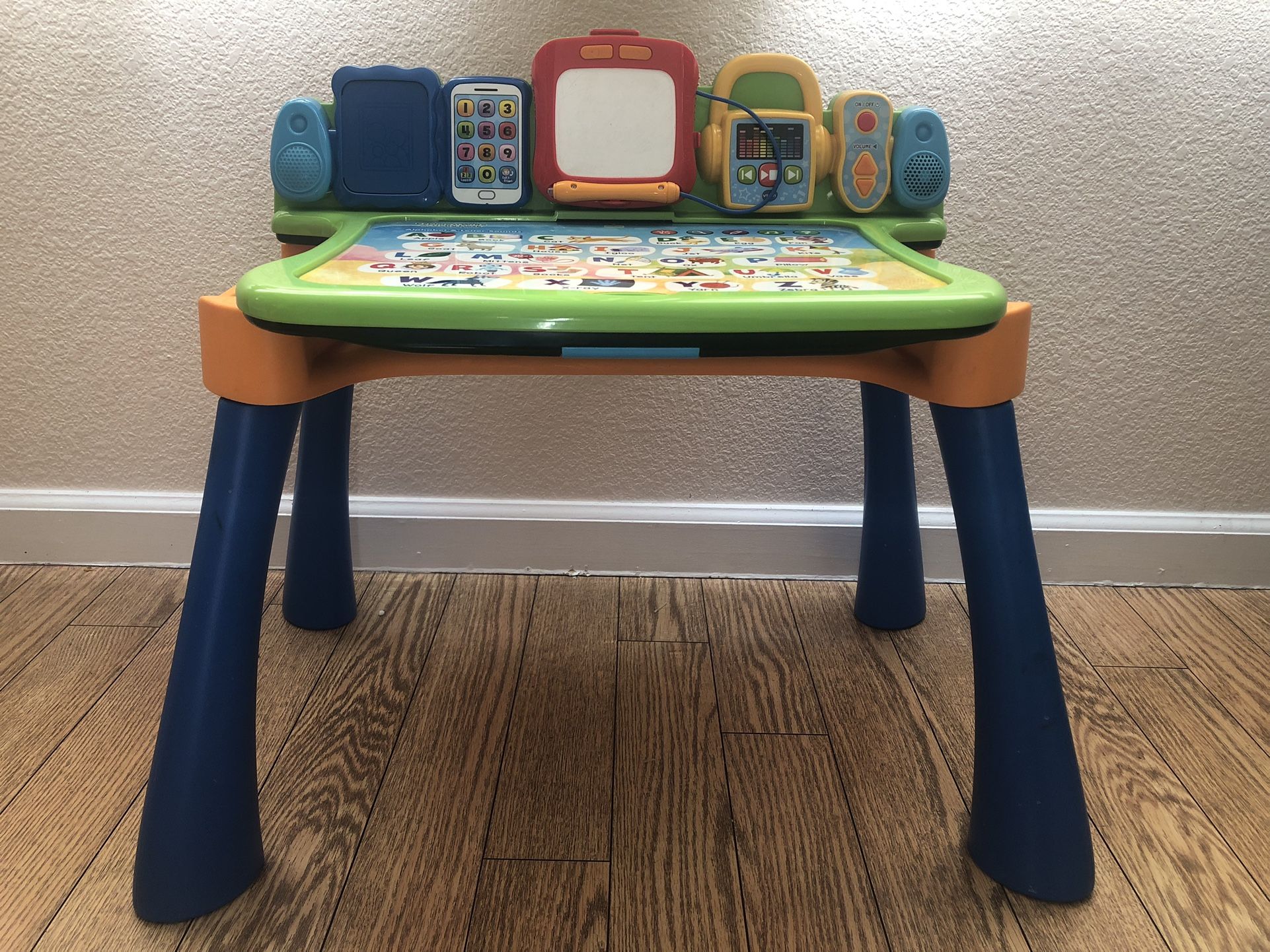 VTech Explore and Write Activity Desk