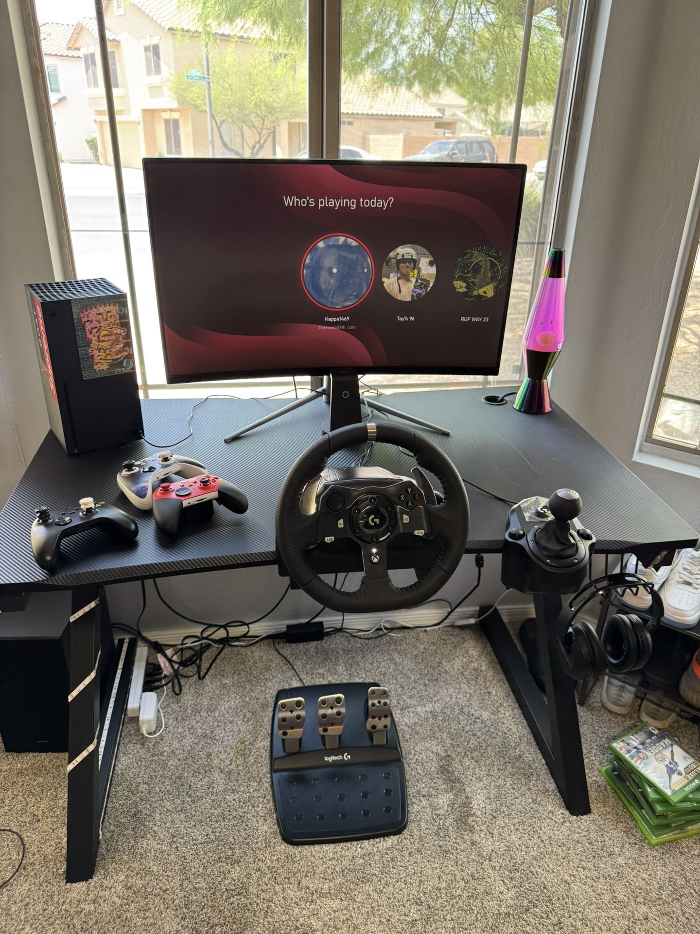 Logitec Wheel For Xbox Series X Comes With Manual Shifter