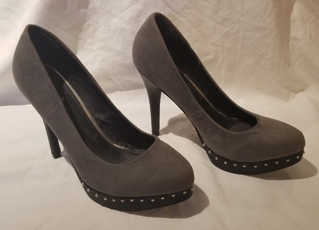 Women's Grey Heels- Size 7.5