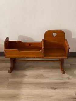 Solid-wood vintage wooden cradle