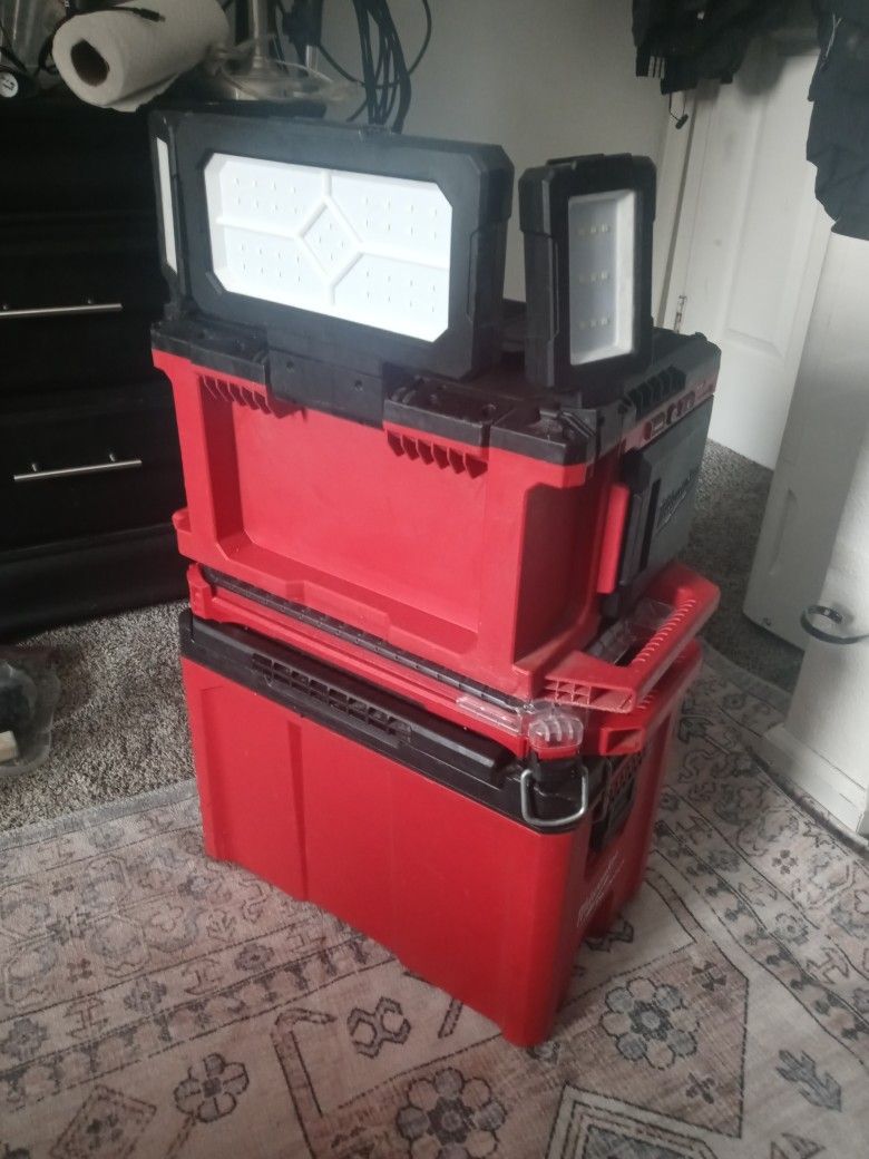 Milwaukee Pack Out (3) Sets