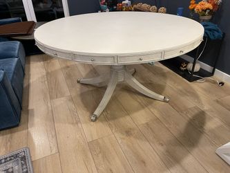 Amazing Entrance Table