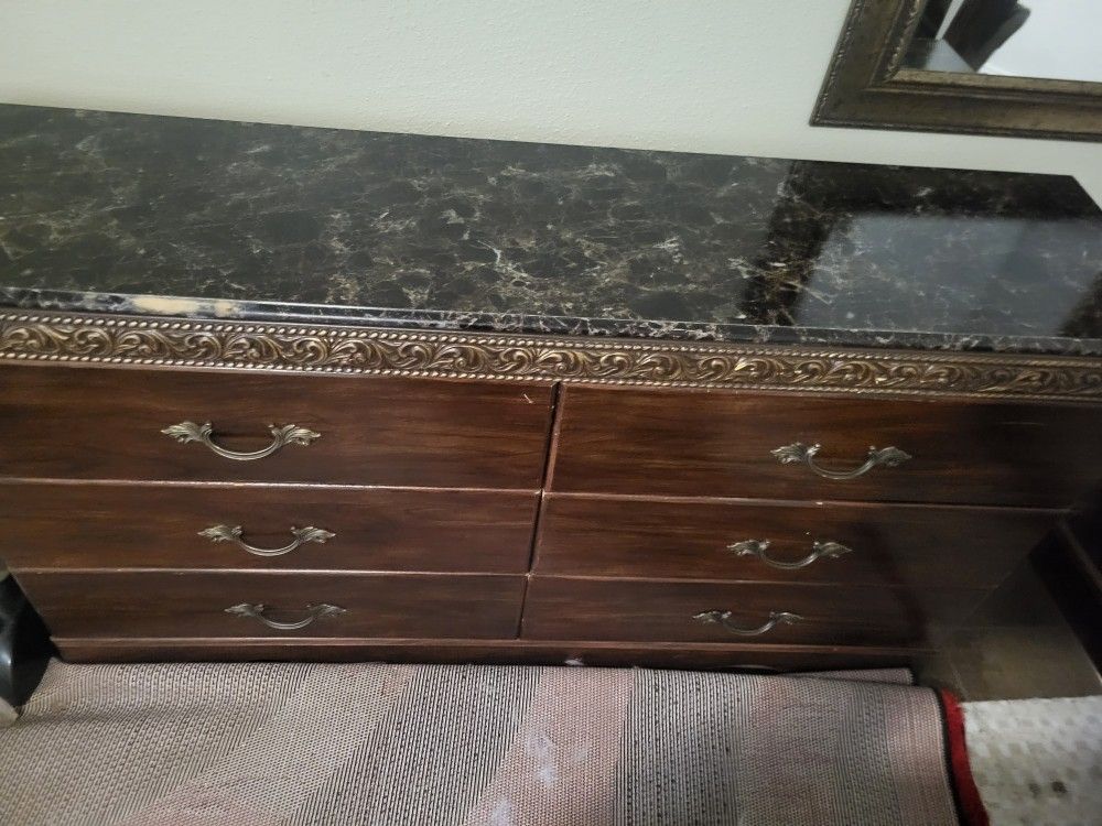 Dresser With 6 Drawers And A Mirror Included