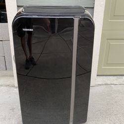 Portable Air Conditioner - WIFI enabled Toshiba 14,000 BTU