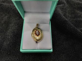 Symbol Pendant - Yellow Gold 14k (.585) 2.9 grams
