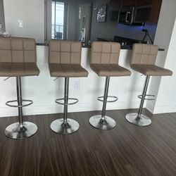 Bar Stools - Adjustable - 4 Like New 
