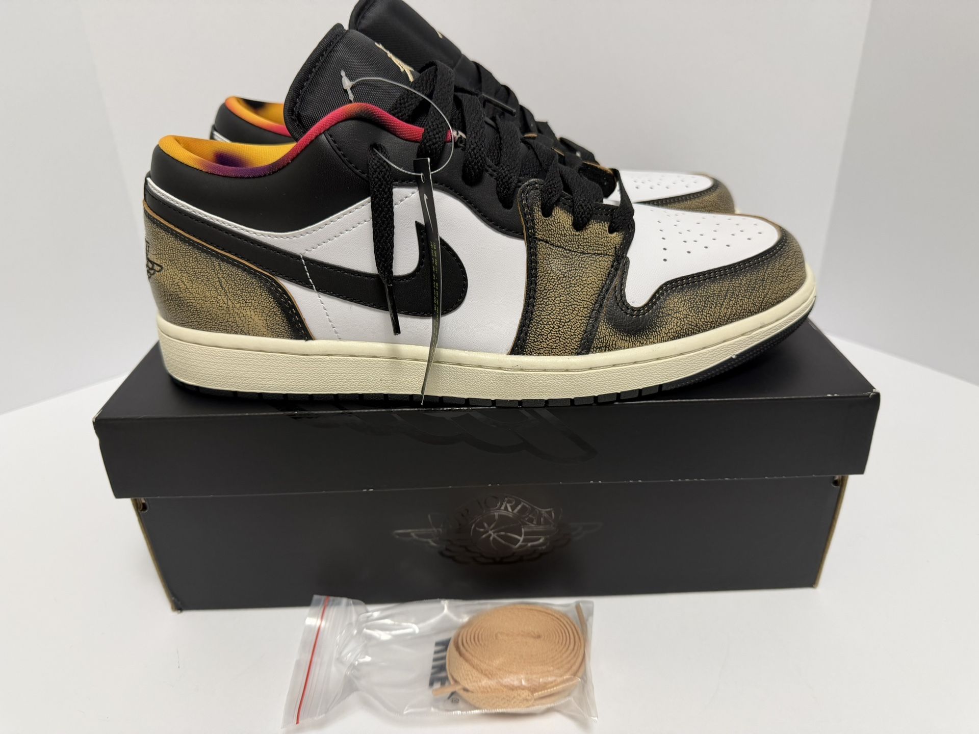 Nike Air Jordan 1 Low SE 'Wear-Away” Sneakers Size 12