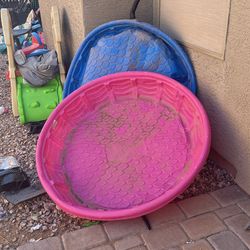 2 Kiddie Pools