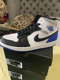 New Jordan 1 Mid Size 8.5 