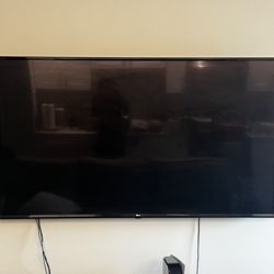 60” LG TV