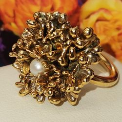 #2396, ARTISAN GENUINE PEARL RING Sz6, GOLD PLATED. 
