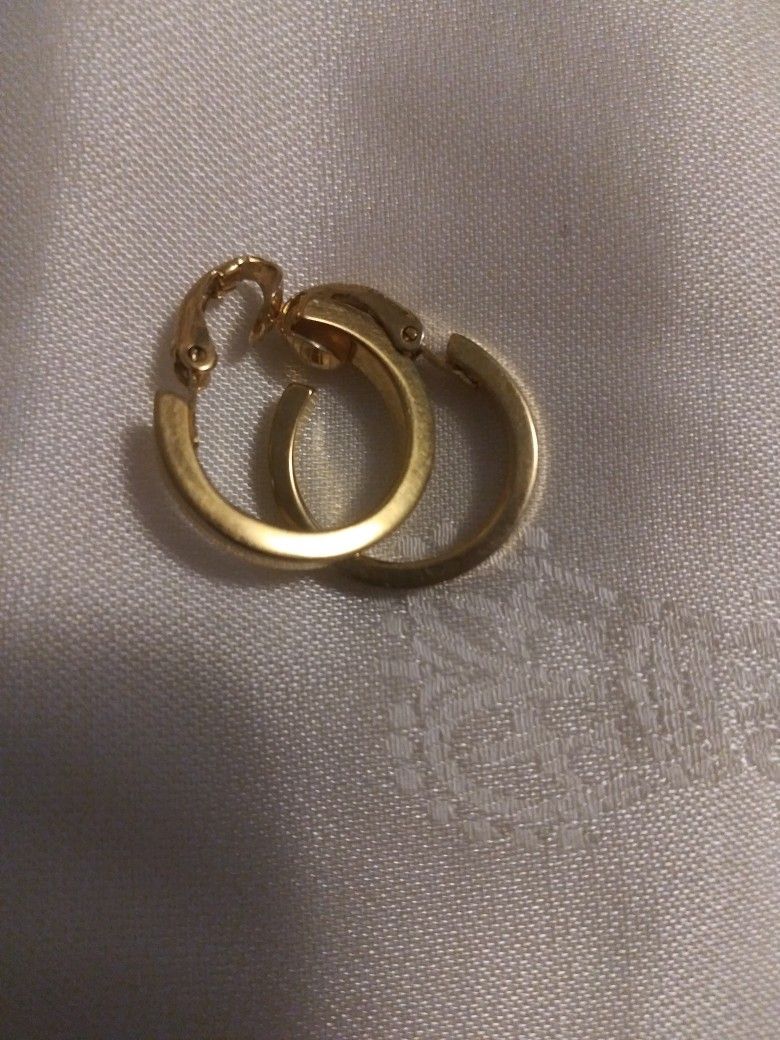 Accents Hallmark Gold Tone Hoops Clip Earrings