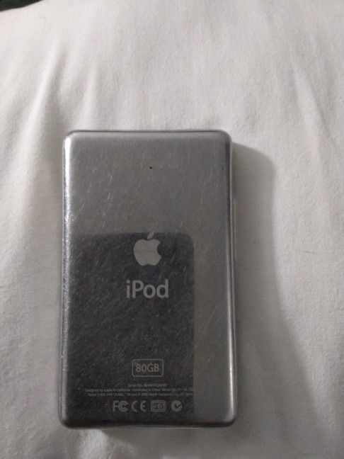 Apple iPod Video A1136 80 GB 5th Generation