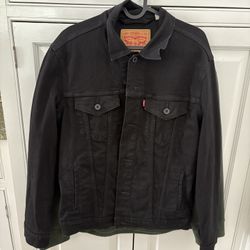 Levi’s - Black Jean Jacket