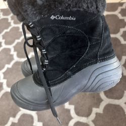 Columbia Snow Boots Waterproof  Size 8 