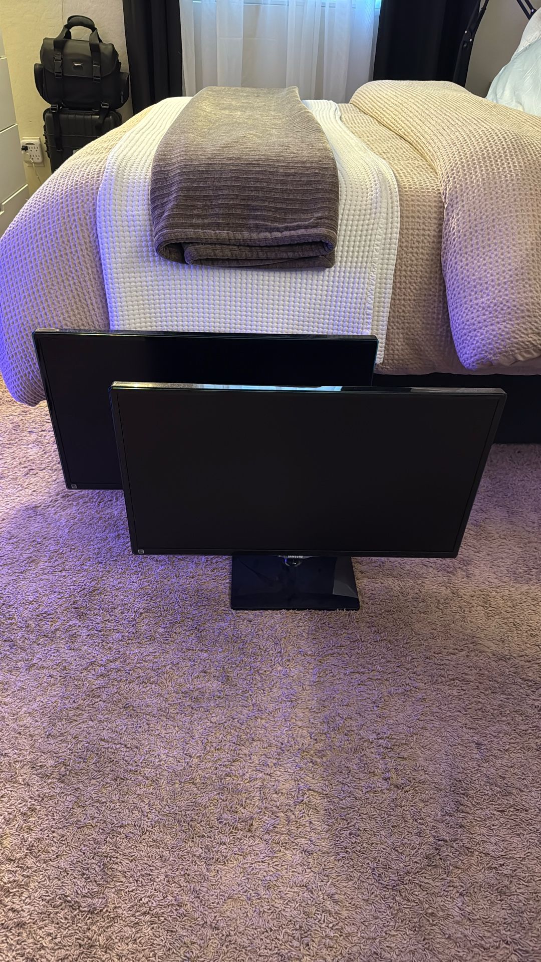Samsung monitors