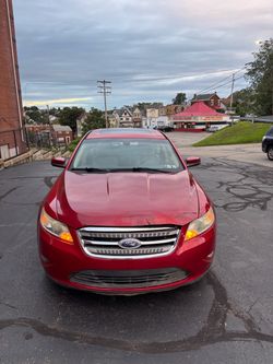 2010 Ford Taurus