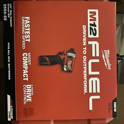 Milwaukee M12 1/4” Hex Impact Driver Kit