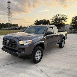 2019 Toyota Tacoma SR