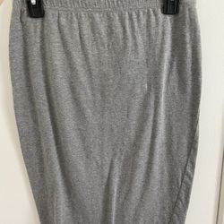 Women’s Gray Skirt. Size: L